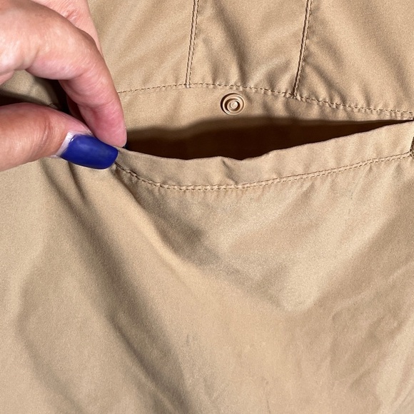 UNTUCKit Men's Beige Flat Front Khaki Shorts 40 - Picture 8 of 13